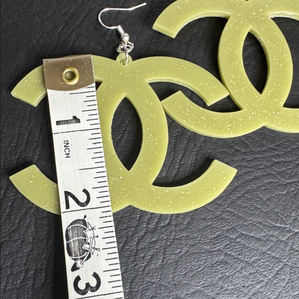 Streetwear Fashion Army Green Dangle Earrings - Picture 5 of 12